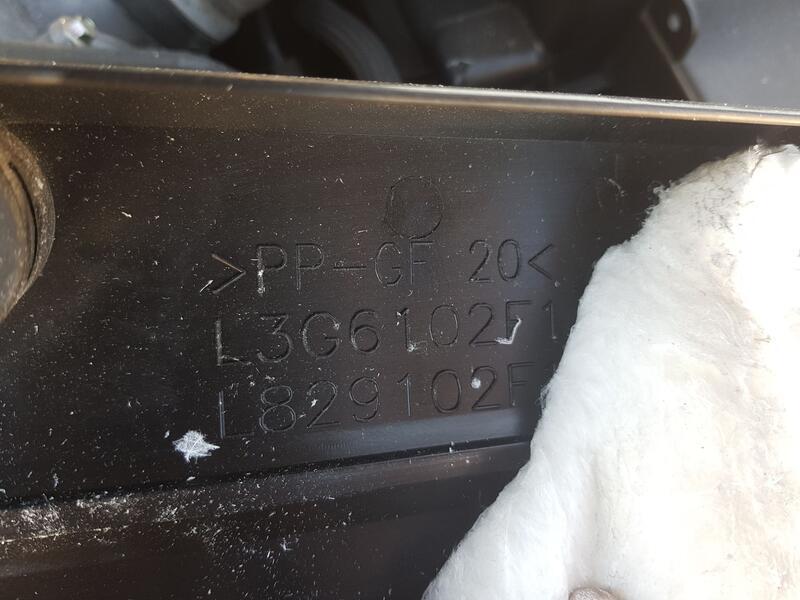 Tapa Motor para Mazda 6 Sedán (Gh)
