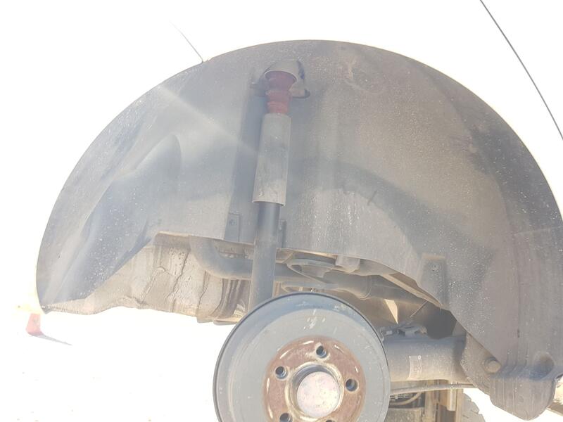 Plastico Pase Rueda Tras. Dch. para Skoda Fabia Ii (542)