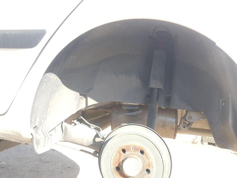 Plastico Pase Rueda Tras. Izq. para Skoda Fabia Ii (542)