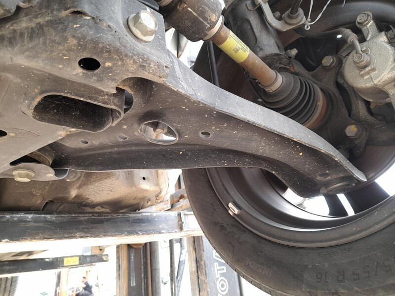 Brazo Suspension Inferior Delantero Izquierdo para Hyundai I20 Iii (Bc3, Bi3)