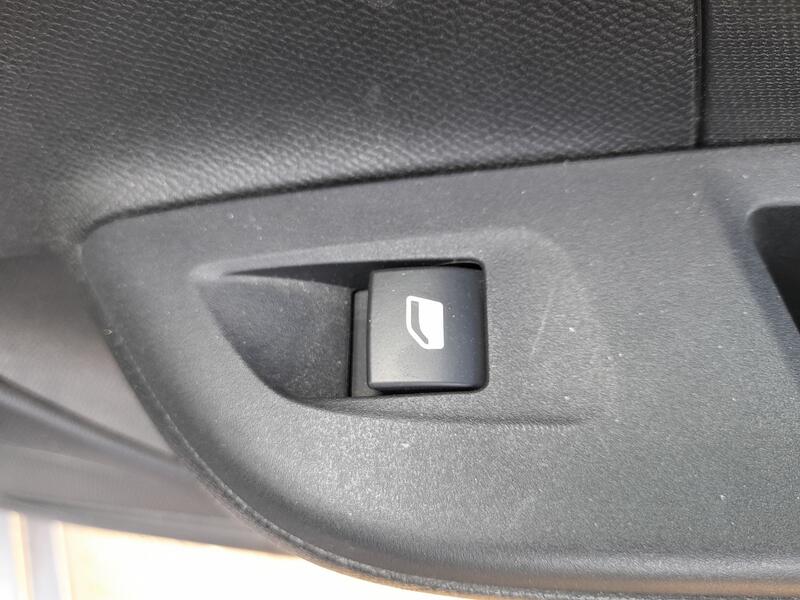 Mando Elevalunas Trasero Derecho para Opel Corsa F (P2Jo)