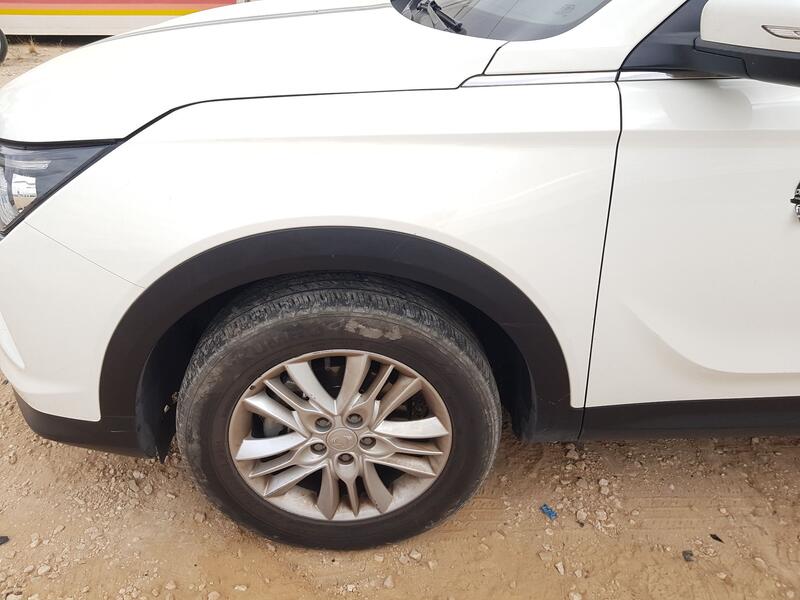 Aleta Delantera Izquierda para Ssangyong Korando (C300)