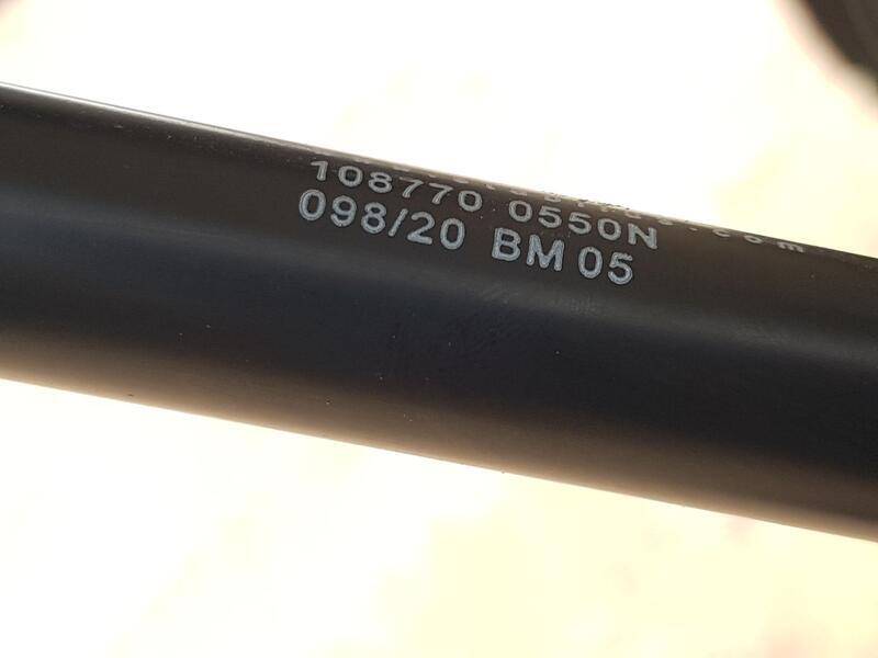 Amortiguadores Maletero / Porton para Ssangyong Korando (C300)