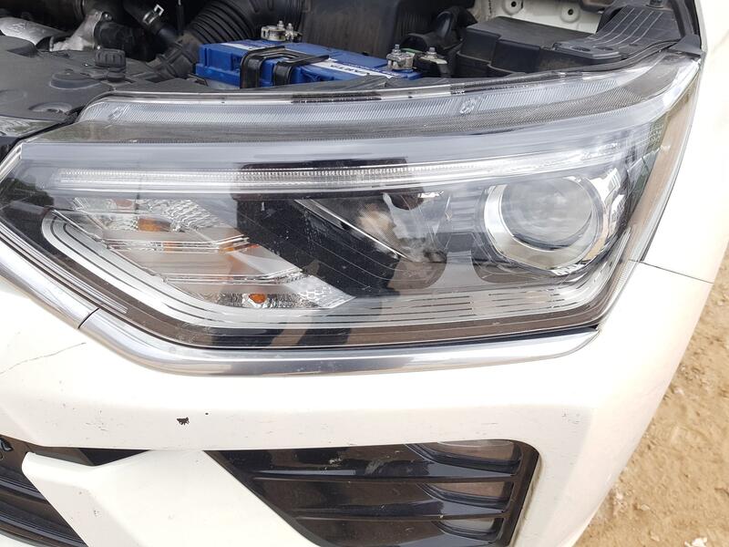 Faro Izquierdo para Ssangyong Korando (C300)