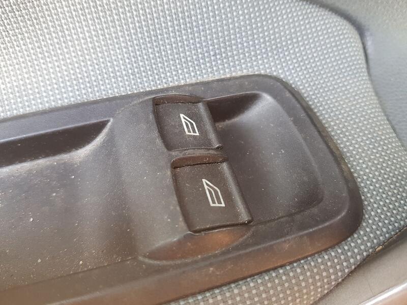 Mando Elevalunas Delantero Izquierdo para Ford Fiesta Vi (Cb1, Ccn)