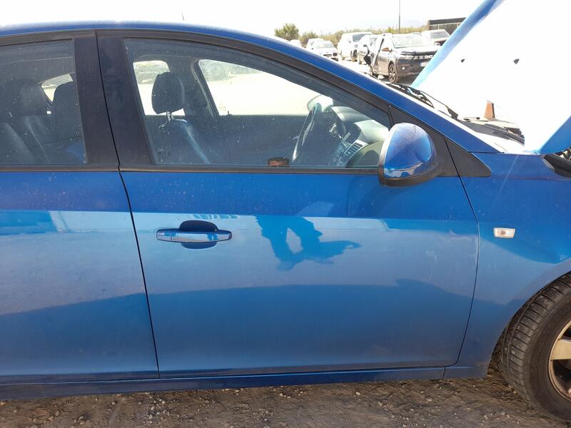 Puerta Delantera Derecha para Chevrolet Cruze (J300)