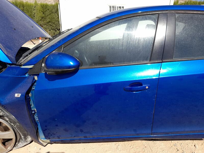 Puerta Delantera Izquierda para Chevrolet Cruze (J300)