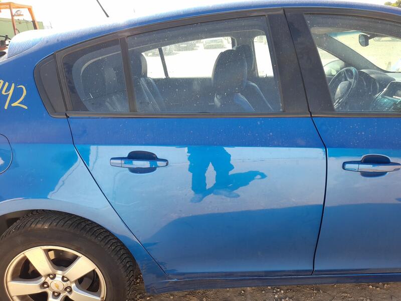 Puerta Trasera Derecha para Chevrolet Cruze (J300)
