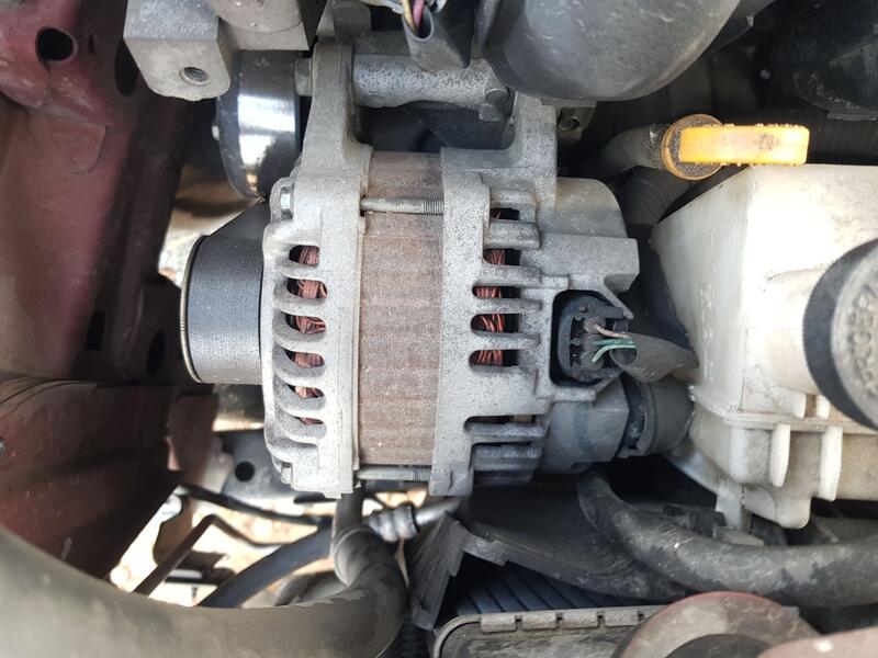 Alternador para Nissan Juke (F15)