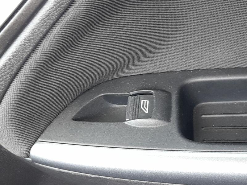 Mando Elevalunas Delantero Derecho para Ford Focus Iii