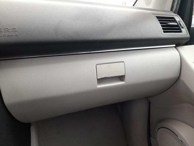 Guantera para Mercedes-Benz Clase B Sports Tourer (W245)