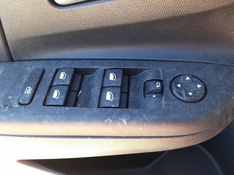 Mando Elevalunas Delantero Izquierdo para Opel Corsa F (P2Jo)