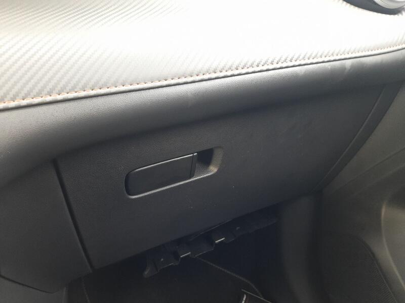 Guantera para Mg Mg Zs Suv (Azs1)